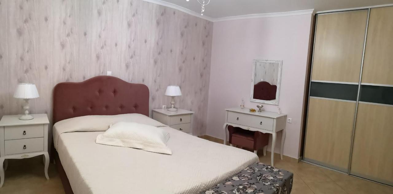 Pirofani Villa Apartments Apolpaina 외부 사진